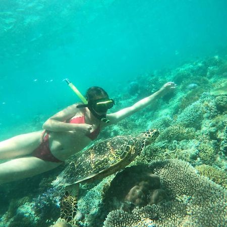 Fantastic Cottages Gili Meno Exteriör bild