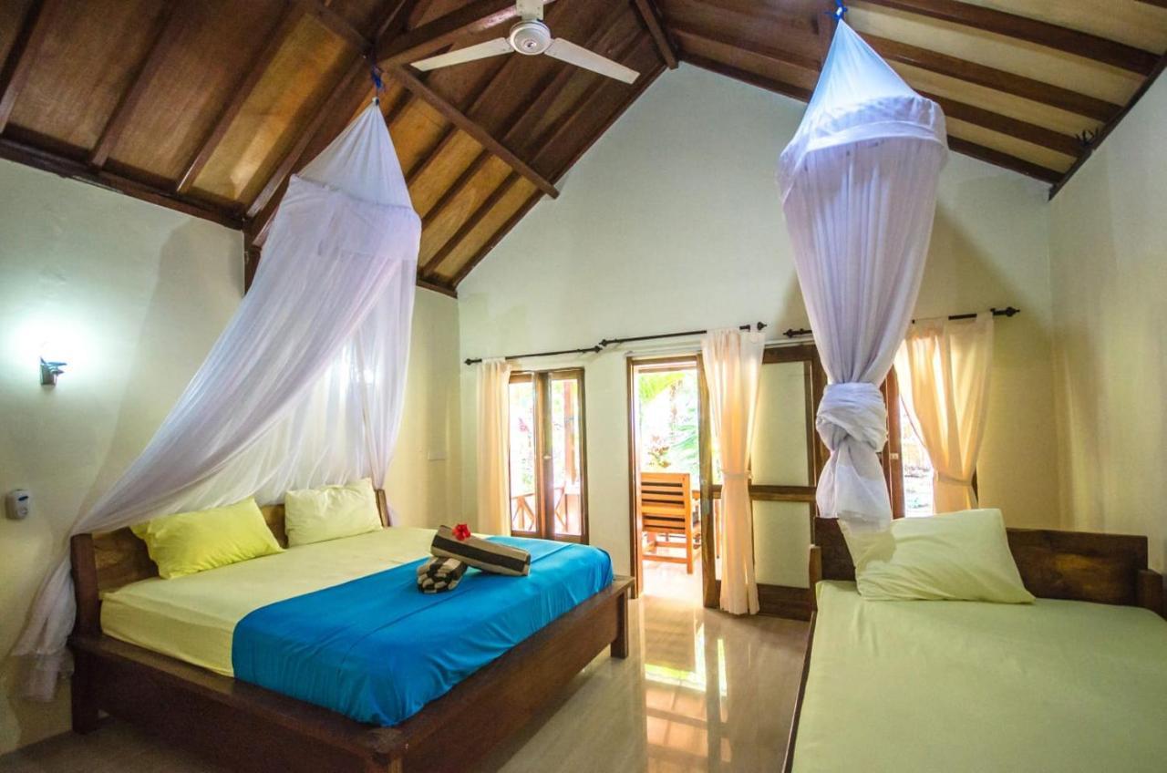 Fantastic Cottages Gili Meno Exteriör bild